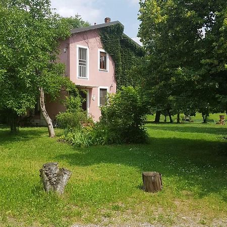 Le Case Nel Bosco Vanzago Bagian luar foto